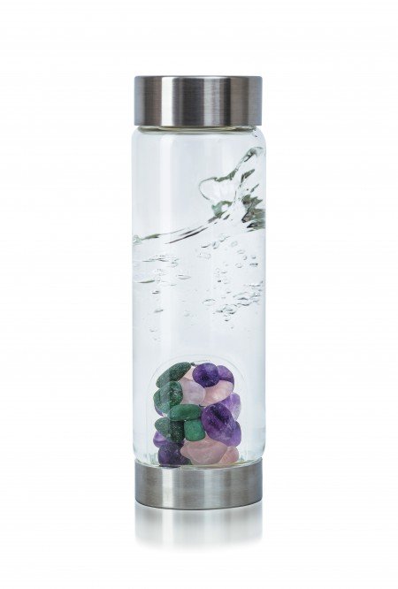 Edlesteinwasser für unterwegs mit dem VitaJuwel ViA Hautpflege, Edelsteine Amethyst, Aventurin und Rosenquarz